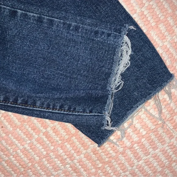 Levis Wedgie Straight Size 24 Distressed Dark Wash Button Fly Jeans - Picture 11 of 11